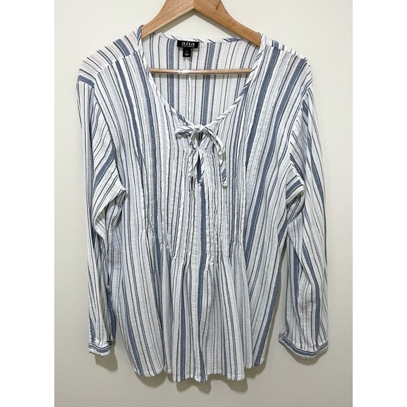 a.n.a. Blue and White Striped Top, Size Large - Picture 1 of 9